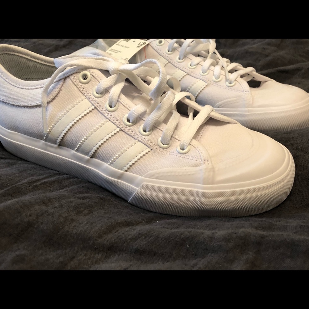 Matchcourt White sneakers